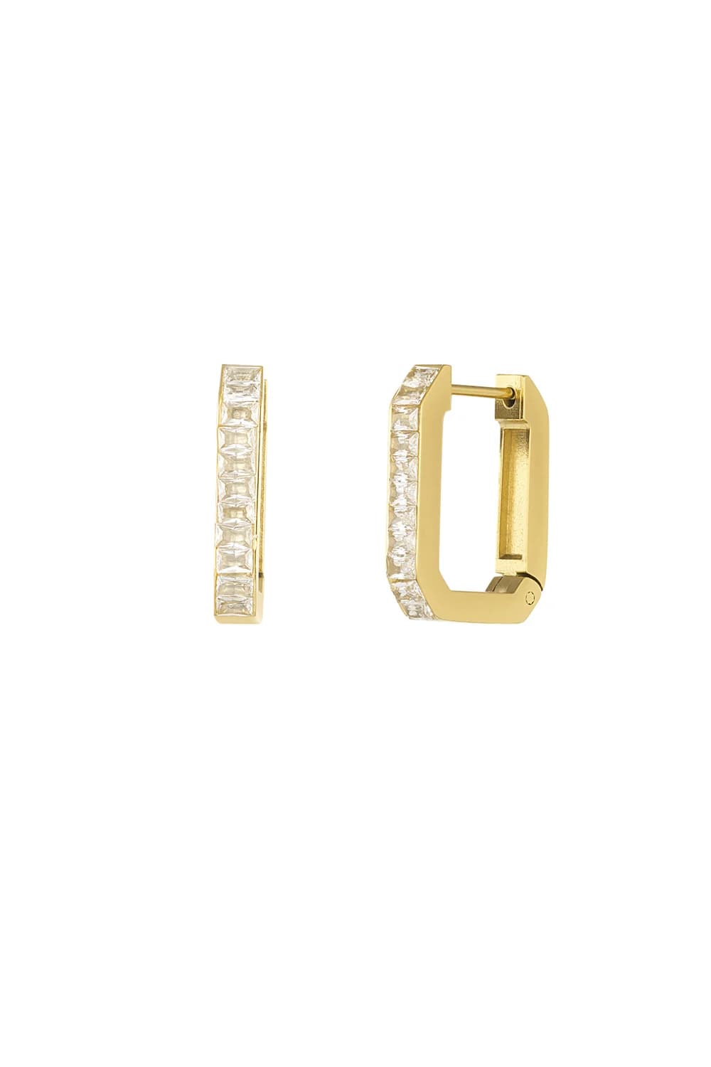 Rechthoekige diamant oorbellen.