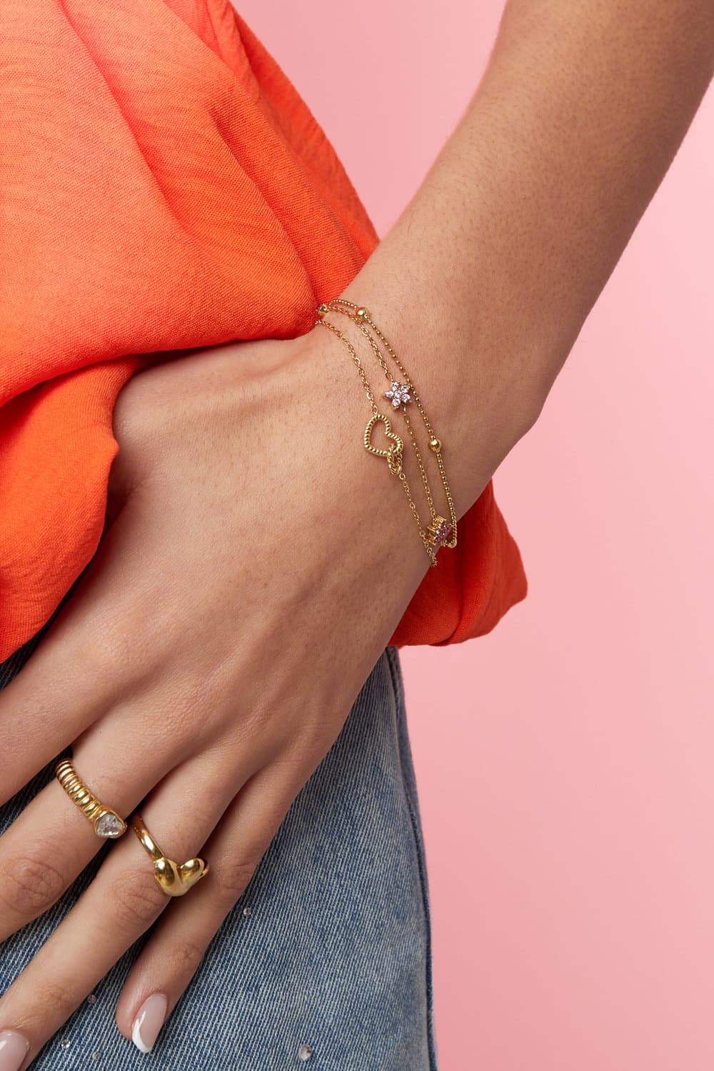 Armband met verbonden hart bedel.